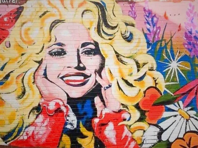 dolly parton mural nashville tennessee