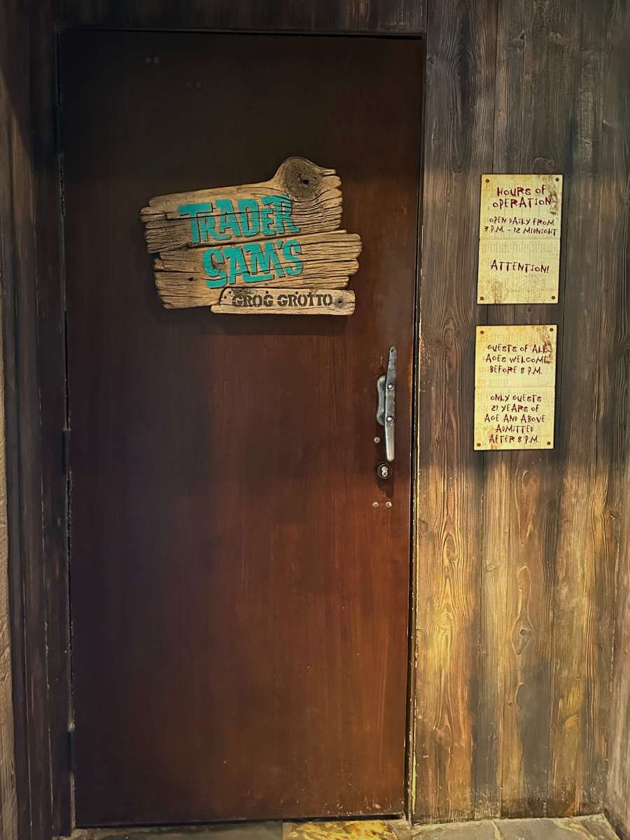 trader sams grog grotto on disney monorail bar crawl