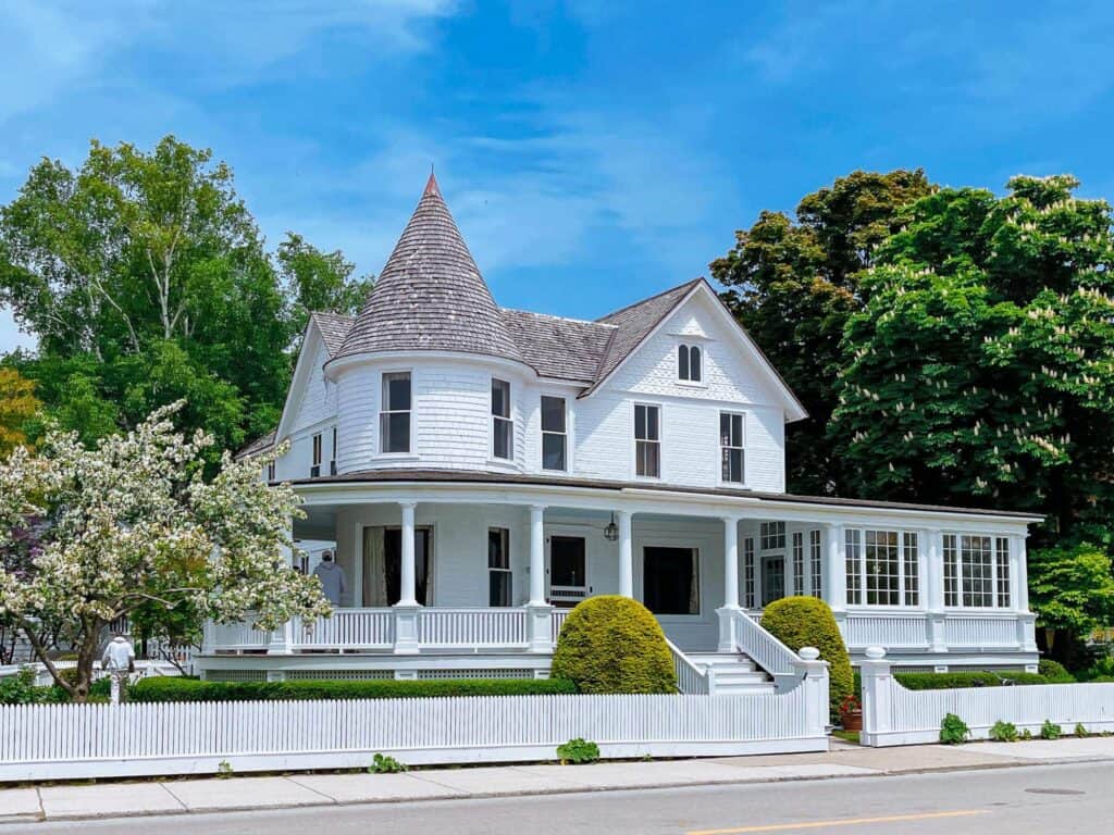houses and inns on mackinac island1