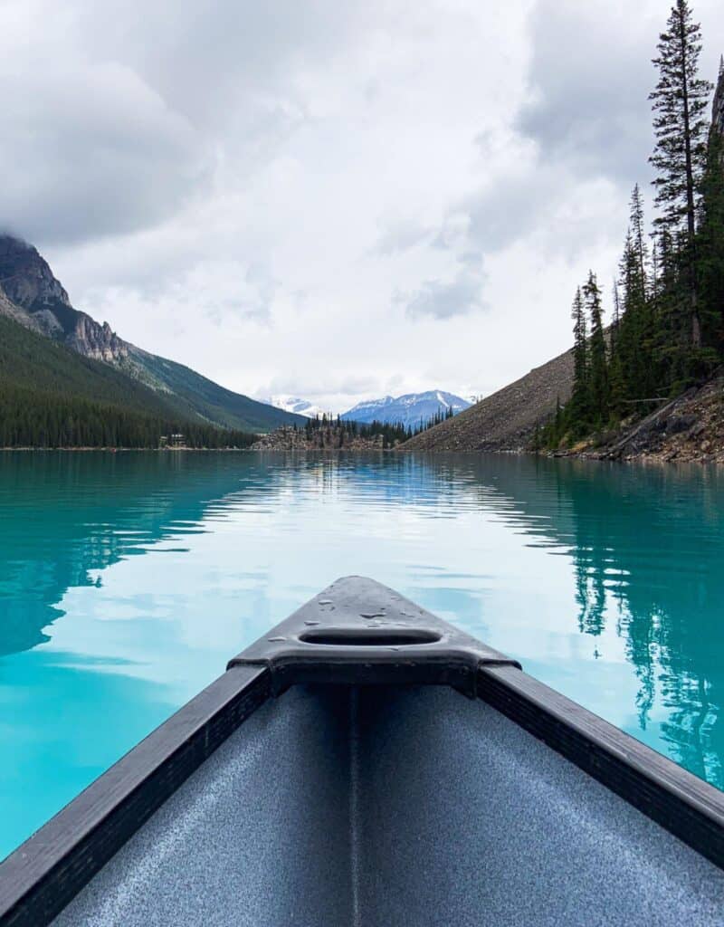 lake moraine banff canada