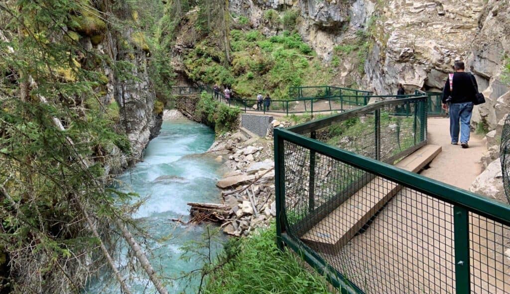 johnston canyon banff